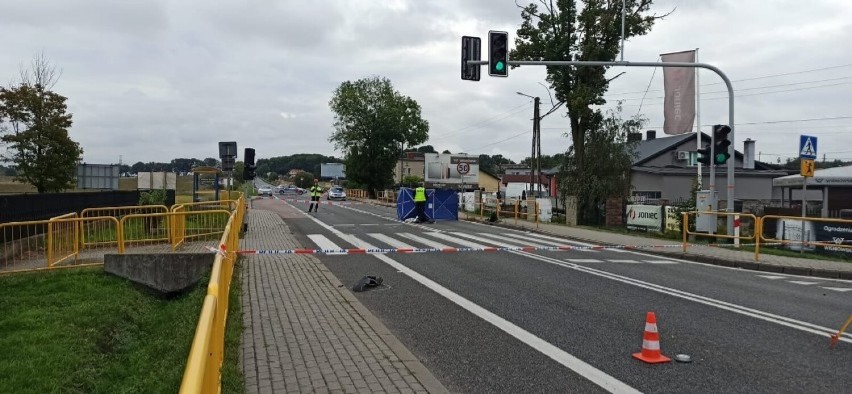 Śmiertelne potrącenie w Mikołowie. Na przejściu dla pieszych. Kierowca uciekł z miejsca zdarzenia, trwają jego poszukiwania