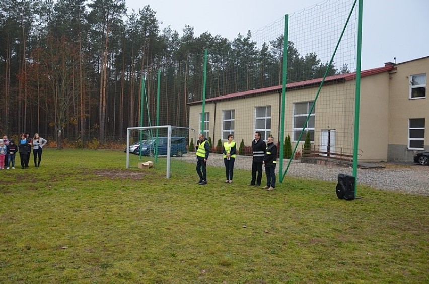 Dni Bezpieczeństwa w gminie Inowłódz. Ewakuacja uczniów Szkoły Podstawowej w Brzustowie [zdjęcia]