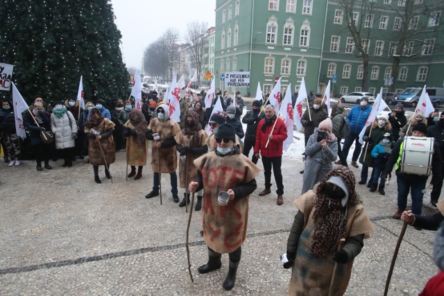 Kolejny protest pracowników i związkowców ze Szczecina  [29.12.2021]