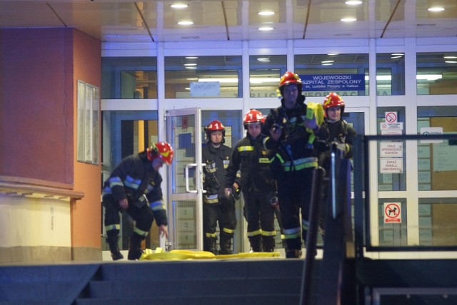 Straż pożarna interweniowała w szpitalu w Kaliszu. Powodem uszkodzona winda