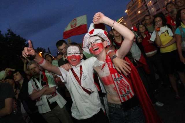 Już 2 grudnia poznamy składy grup Euro 2012. Pokaż, jak spędzisz ...