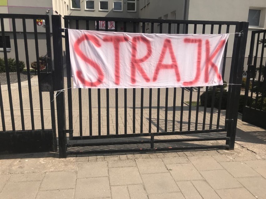 Strajk nauczycieli objął szkoły w Sokółce