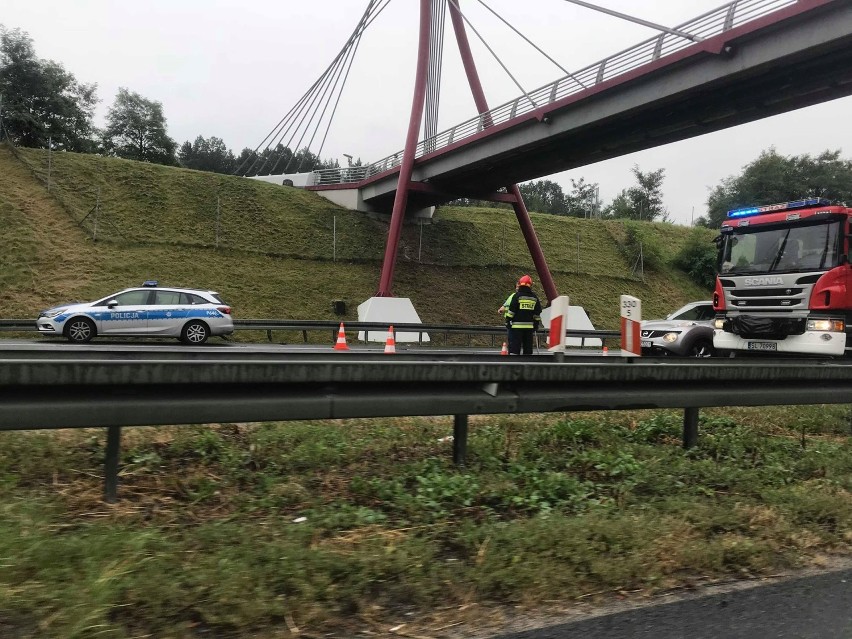 Śląskie: Ogromne korki na drogach przez kolizje na A4, DTŚ i DK 86 [ZDJĘCIA]