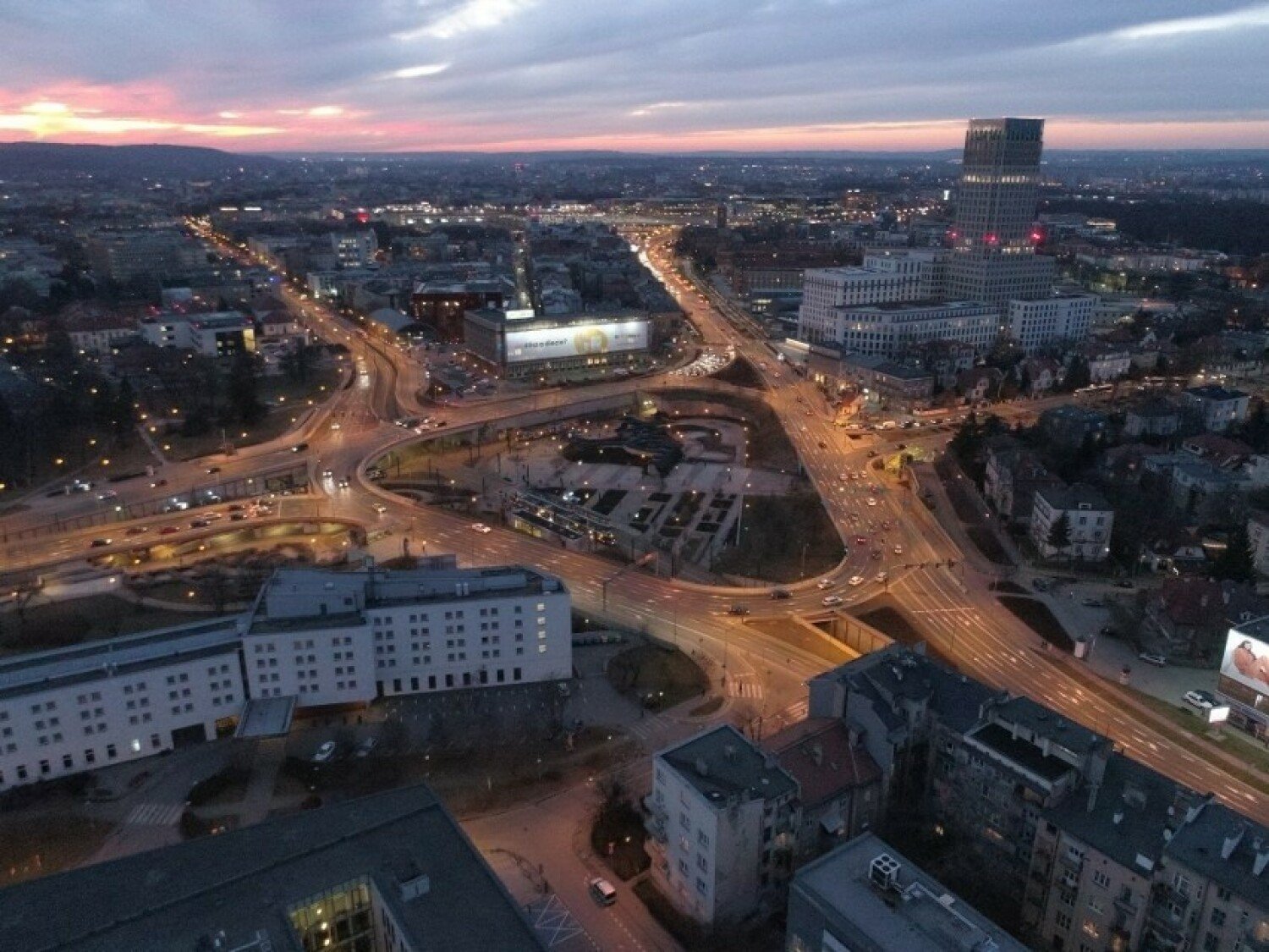 W Krakowie buduje się ogromną liczbę... pustostanów. Niezagospodarowanych jest 20 proc. biurowców i 15 proc. mieszkań w mieście