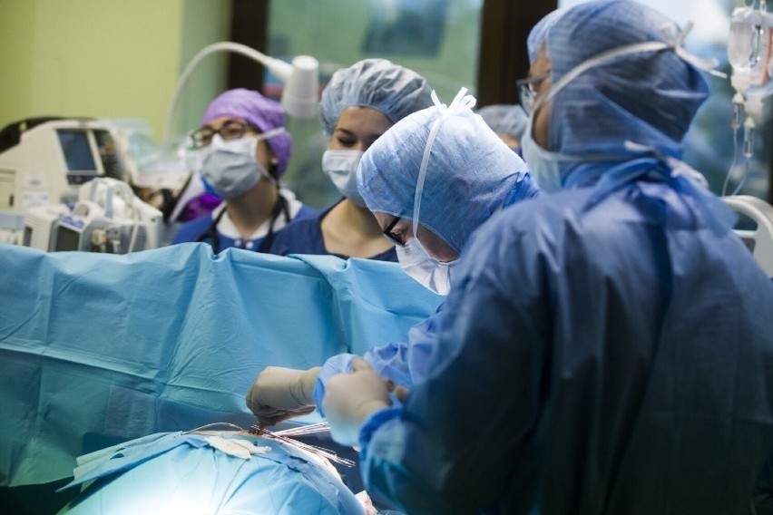 Kraków. Przełomowa operacja w Szpitalu św. Jana Pawła II. To pierwszy przeszczep płuc w Małopolsce