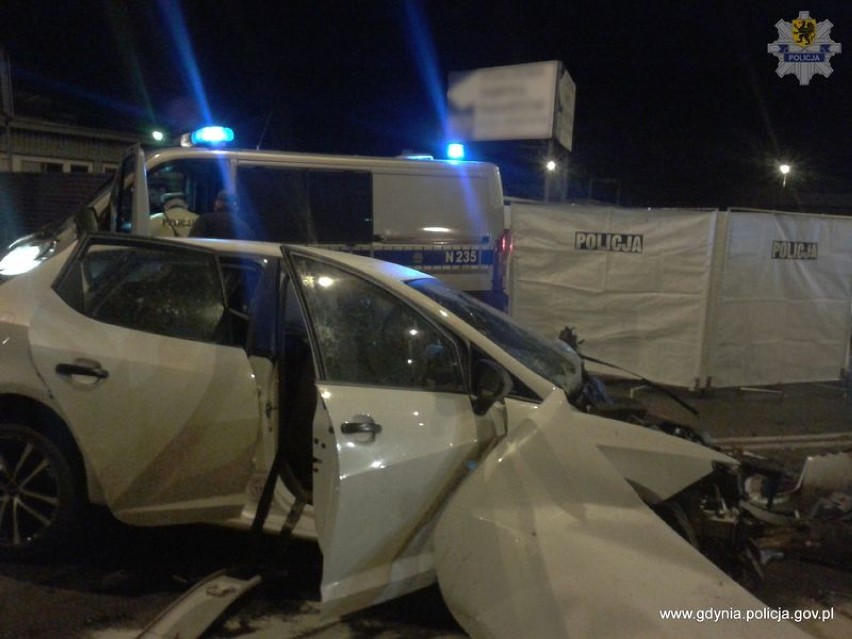 Wypadek na ul. Hutniczej w Gdyni. Pijany kierowca zbił...
