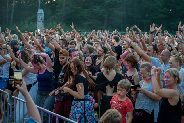 Dzięki festiwalowi Pannonika, kt&oacute;ry od kilku lat Wojciech Knapik organizuje w Barcicach (gmina Stary Sącz) co roku przyjeżdżają tu już teraz tysiące miłośnik&oacute;w bałkańskiej muzyki. Impreza jest wizyt&oacute;wką wielokulturowości i tolerancji.