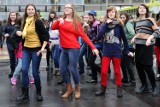 Flashmob na rynku Manufaktury: tańczyli K-POP [zdjęcia+wideo]