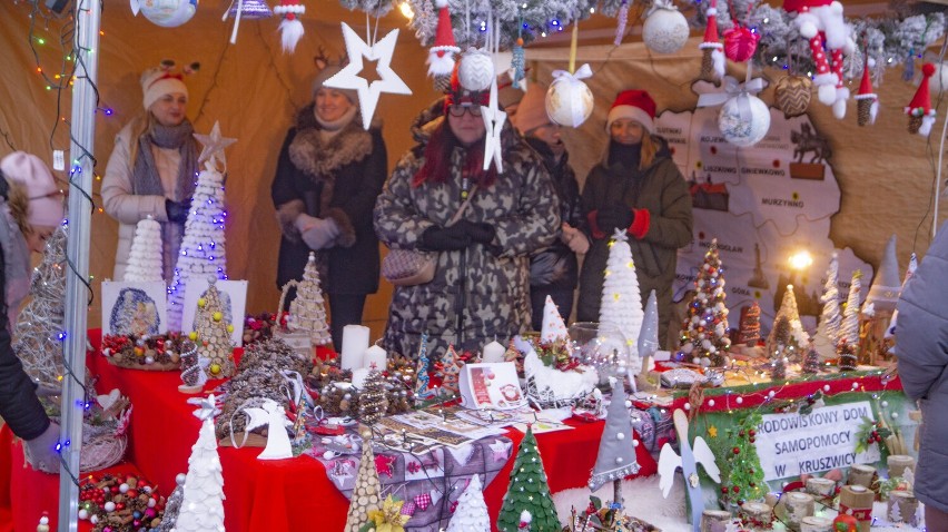 Wiele działo się na jarmarku świątecznym w Kruszwicy