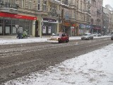 Śnieg wciąż pada, sytuacja na drogach jest ciężka. Zobaczcie, jak wyglądają Gliwice