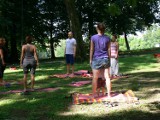 III Piknik Rodzinny w Parku Piszczele w Sandomierzu z ćwiczeniami na trawie i zdrowymi deserami [ZDJĘCIA]