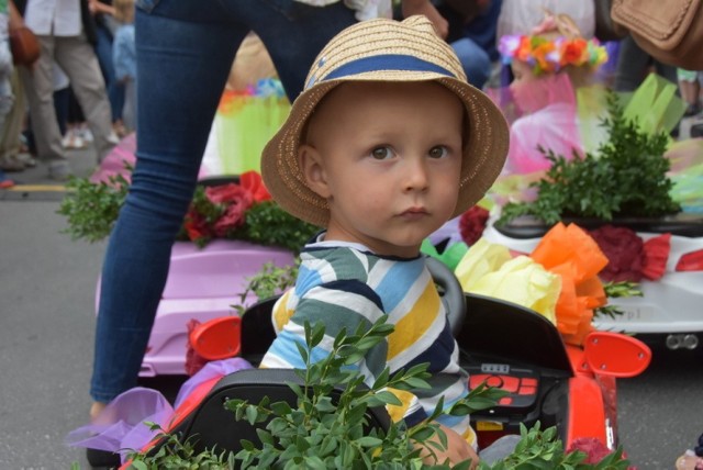 Otmuchów utonął w kwiatach. Rozpoczęło się Lato Kwiatów 2019. Impreza potrwa do niedzieli.