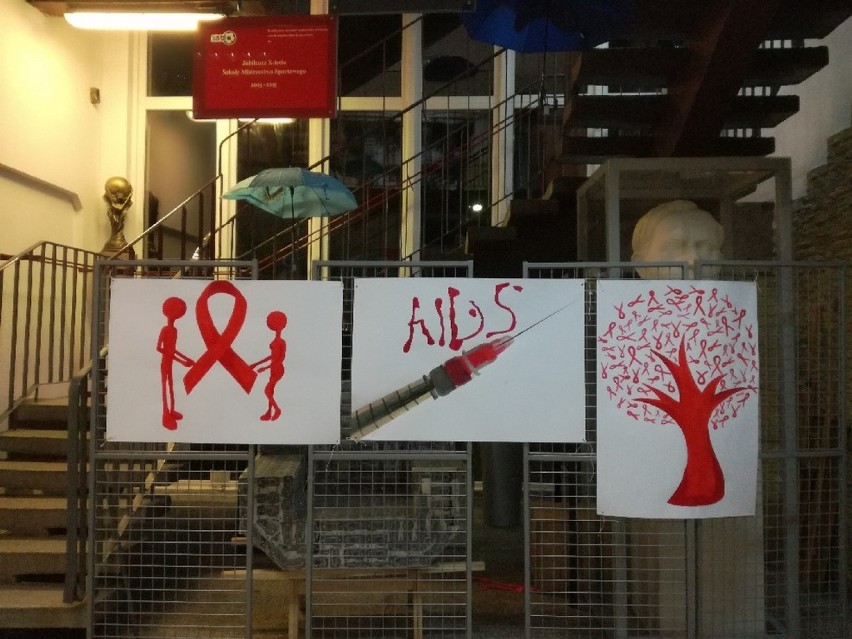 Światowy Dzień AIDS w ZSI i SMS (zdjęcia)           