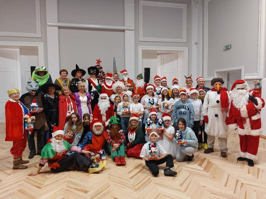 Mikołaj-burmistrz odwiedził dzieci z Placówki Wsparcia Dziennego w Kłodzku