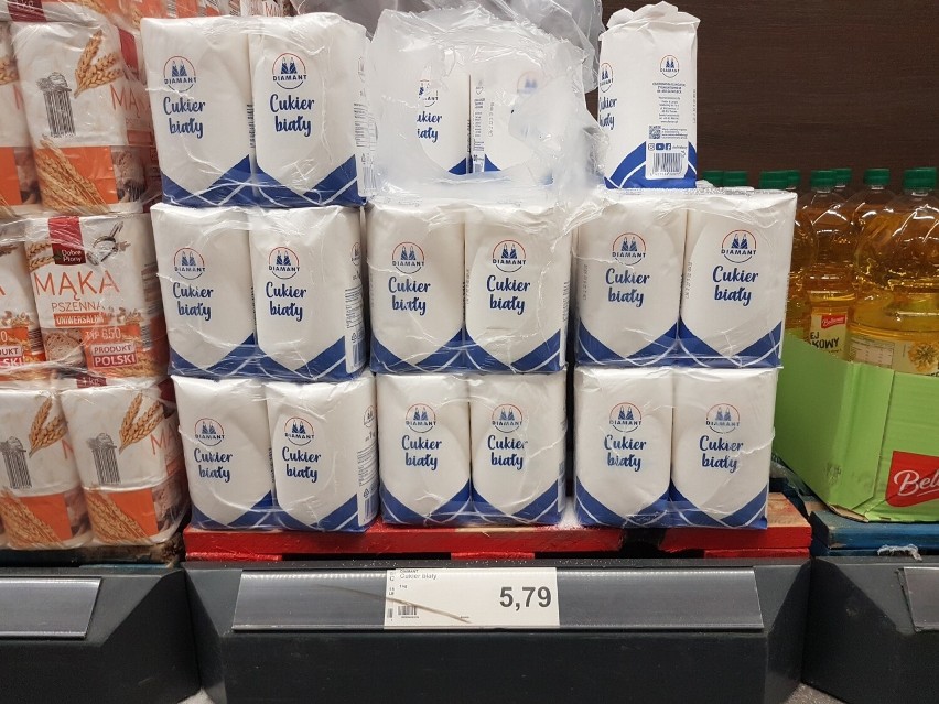 Za kilogram cukru w sieci sklepów Aldi zapłacimy 5,79 zł.