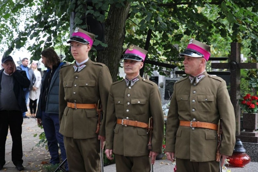 Obchody 99. rocznicy Bitwy Niemeńskiej w Sokółce. Tylu mundurowych jeszcze u nas nie było (zdjęcia)
