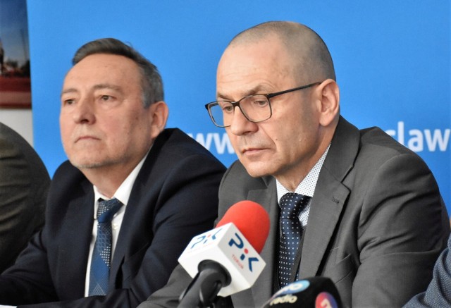 Nowi dyrektorzy. Od lewej: Marek Niemczak (MOPS) i Rafał Pierzchalski (OSiR)