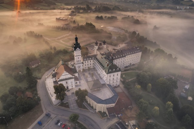Seminarium redemptorystów miało swoją siedzibę na lipowym wzgórzu, obok sanktuarium maryjnego w Tuchowie, przez ponad sto lat. Teraz alumni będą od trzeciego do ósmego roku kształcić się w Krakowie