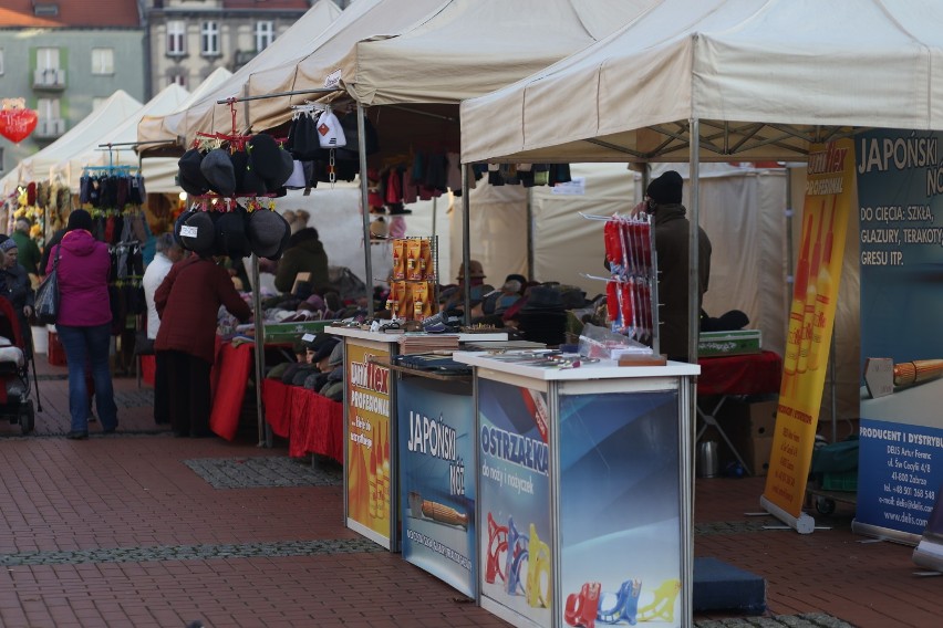 Rynek Smaku w Bytomiu, a tam noże japońskie, paski i skarpetki z imieniem