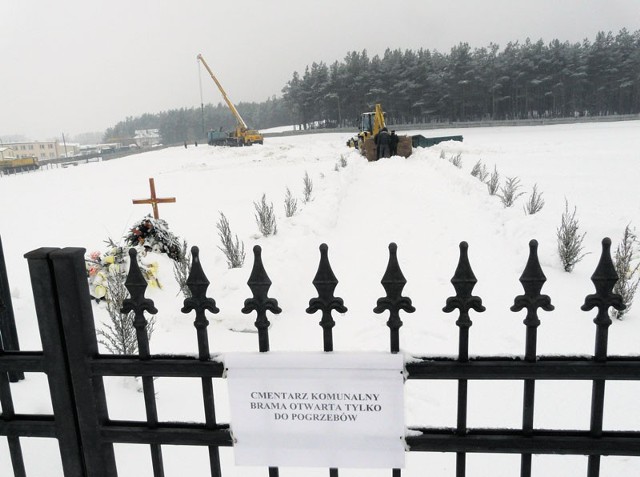 Choć cmentarz komunalny jest czynny od kilku lat, to wciąż świeci pustkami