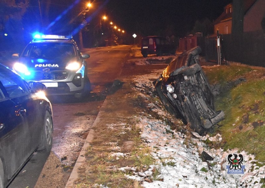 Pijany nastolatek dachował samochodem w Głuszycy. W Wałbrzychu policjanci przebadali ponad 300 kierowców