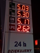 Tanie paliwo w Jelczu-Laskowicach. Benzyna poniżej 5 zł