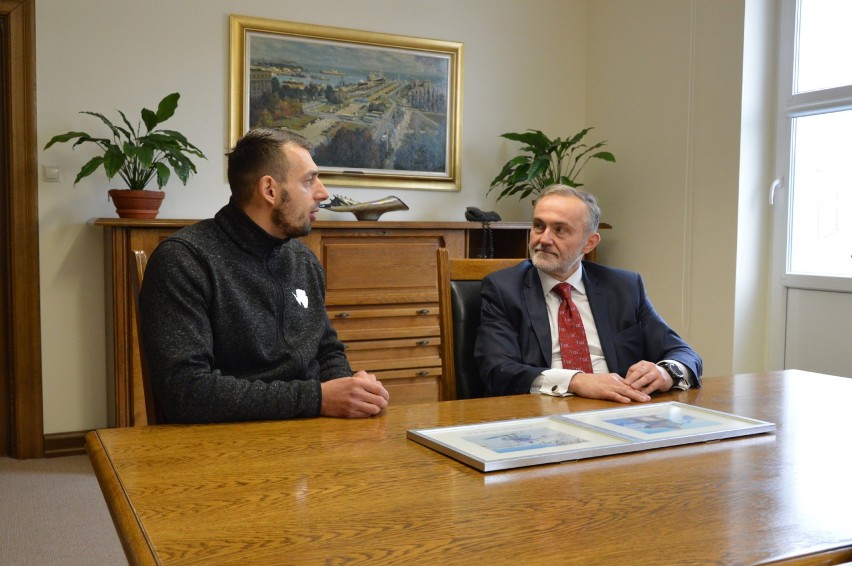 Krzysztof Sabisz przygodę z himalaizmem rozpoczął w grudniu...