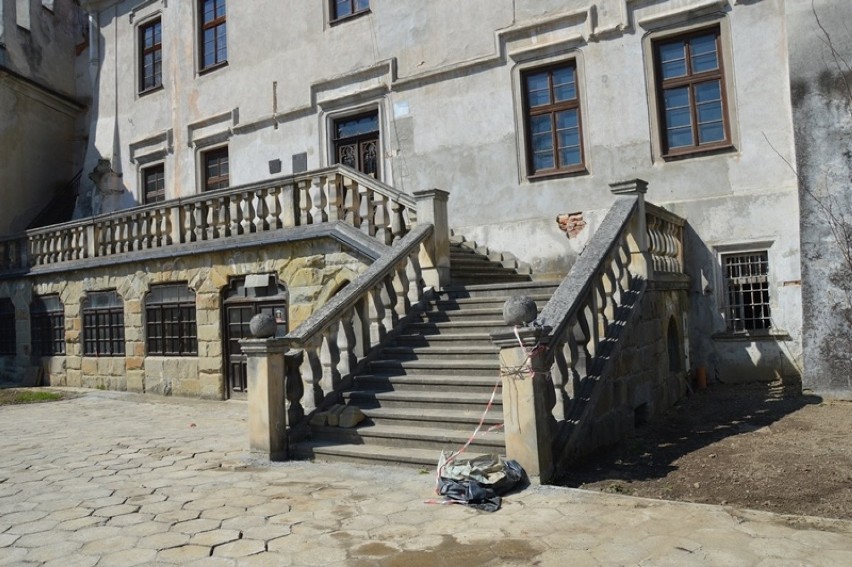 Pałac Stadnickich w Nawojowej będzie jak nowy