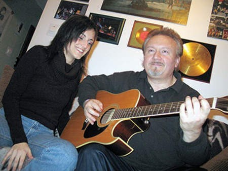 Zbigniew Foryś z córką Aleksandrą, która śpiewa w jego zespole. AGNIESZKA MATERNA