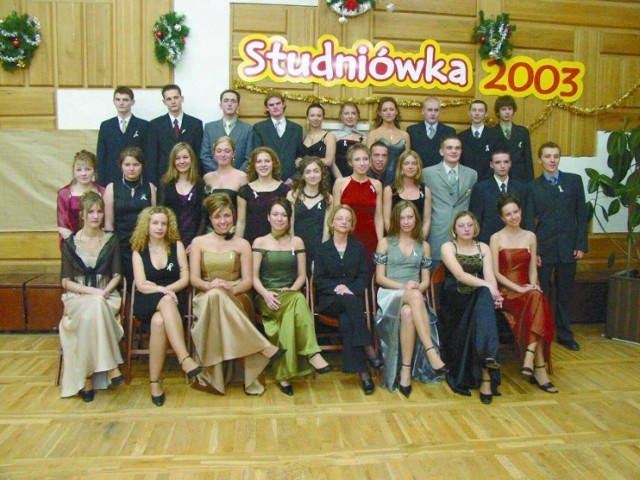 Studniówki z Opola z lat 2003-2004.