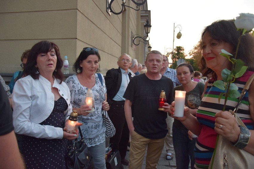 Protest w Kaliszu. Po raz drugi manifestowali w obronie...