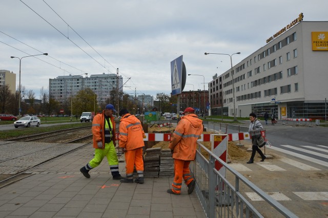 Dzięki nowej sygnalizacji piesi zyskają bezpieczne przejście, a dostawcy do Kauflanda wygodniejszy wyjazd