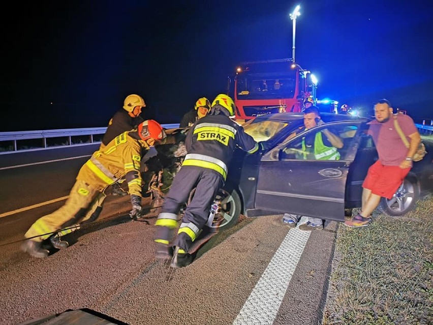 Na autostradzie A4 samochód uderzył w barierę energochłonną [ZDJĘCIA]