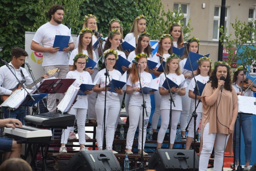 W sobotę na torowisku przy Zajezdni Kultury odbędzie się koncert uwielbienia „Dla Serca Jezusowego 3”. Wystąpi Schola Lenartowicka i zespół Sound of Heaven