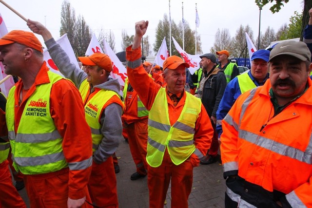 Protest pod siedzibą GOAP - Pracownicy walczyli o miejsca pracy