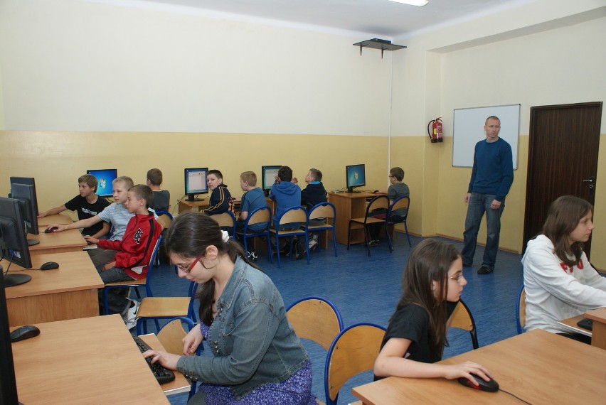 Świętochłowice: Szkoła Podstawowa nr 17 ma dwie nowe pracownie komputerowe