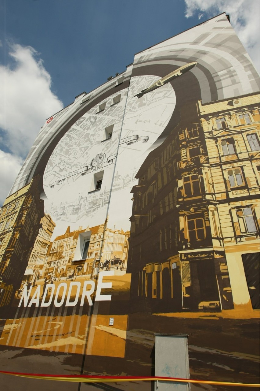 Odsłonięto nowy mural &quot;Brama do Nadodrza&quot; (ZDJĘCIA)