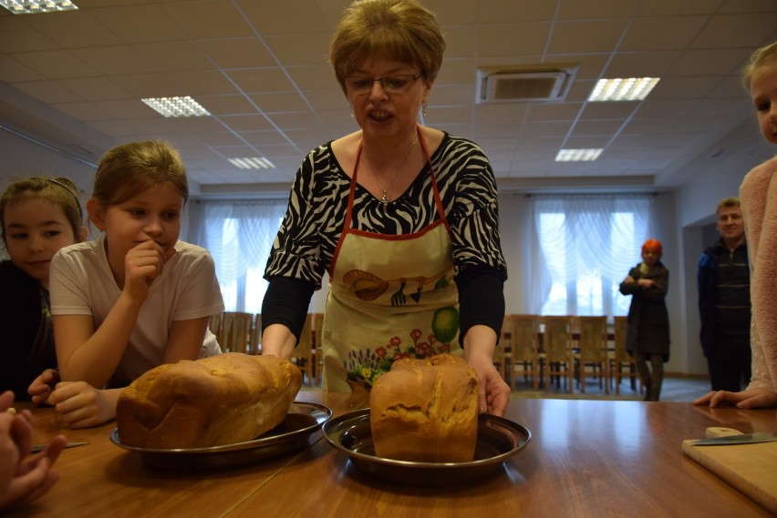 W Połomi na warsztatach pieczono święcelnik