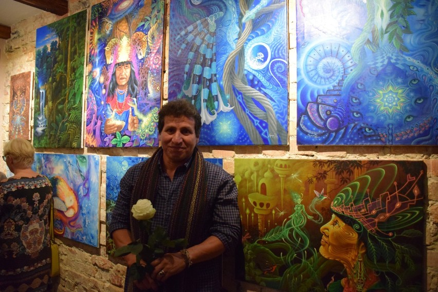 Artysta z Peru wystawia swoje prace w Starogardzie [ZDJĘCIA]