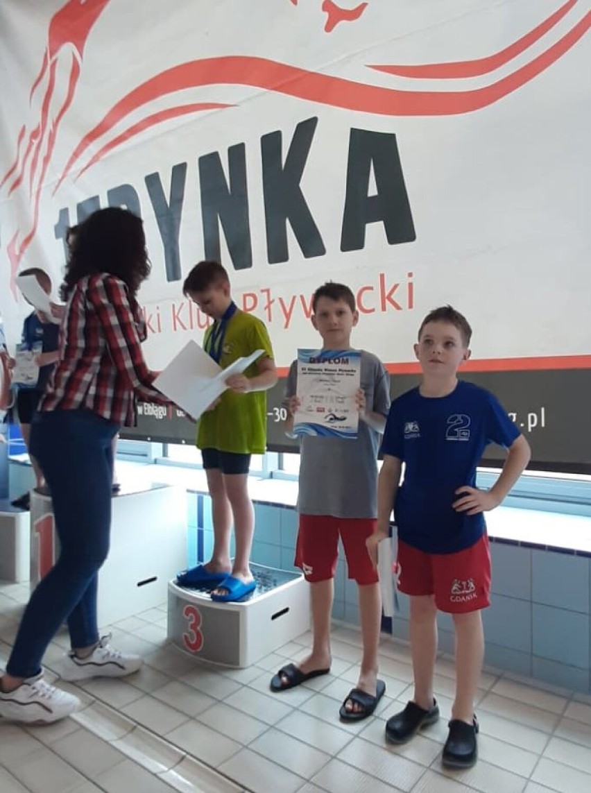 Medale malborskich pływaków w Elblągu