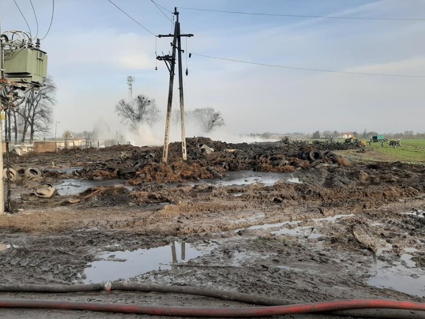 OSP papowo Biskupie gasiło pożar w Mgoszczu i nadal pomagało...