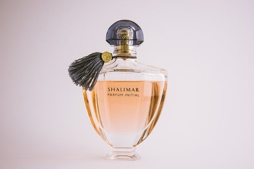 Perfumy powstały w 1925 roku a stworzył je  Jaques Guerlain...