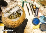 SKWIERZYNA. Śledczy z Gorzowa i ze Skwierzyny znaleźli w mieszkaniu 36-latka blisko 6 kg narkotyków. Mężczyźnie grozi 8 lat więzenia