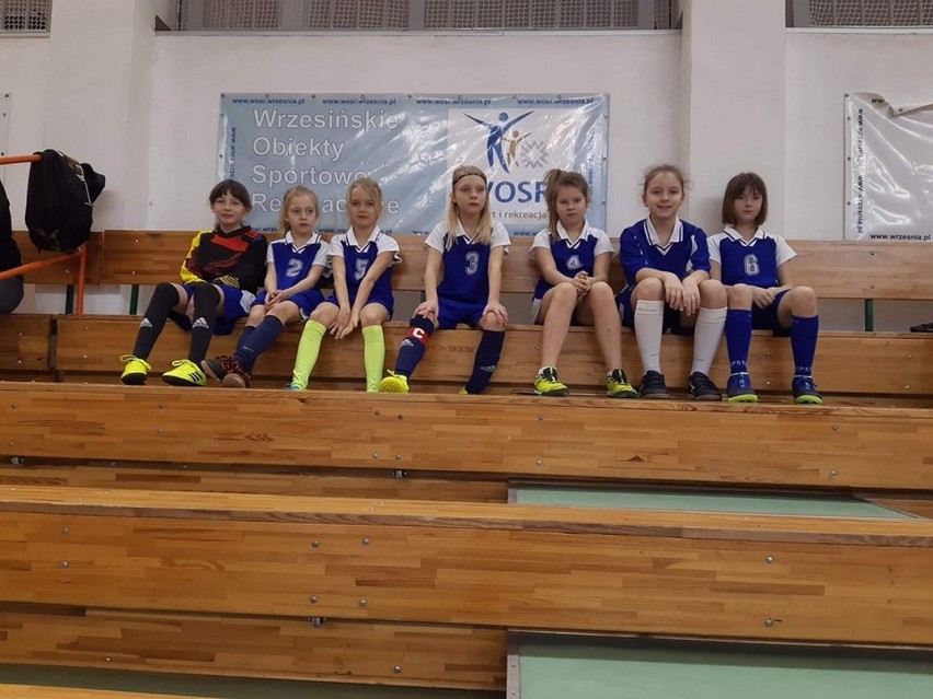 Dziewczyny z Mieściska udały się na swój pierwszy turniej piłkarski
