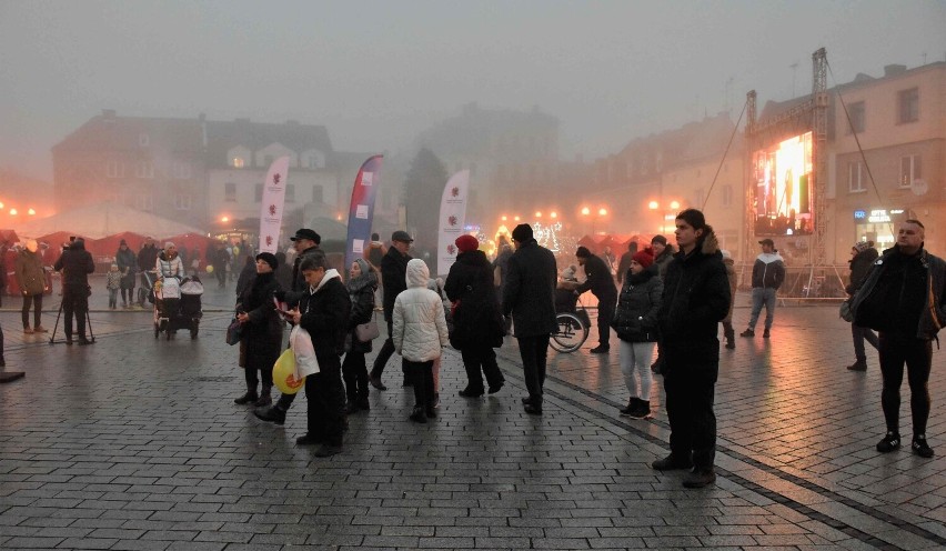 Na inowrocławskim Rynku odbyła się "przedświąteczna"...