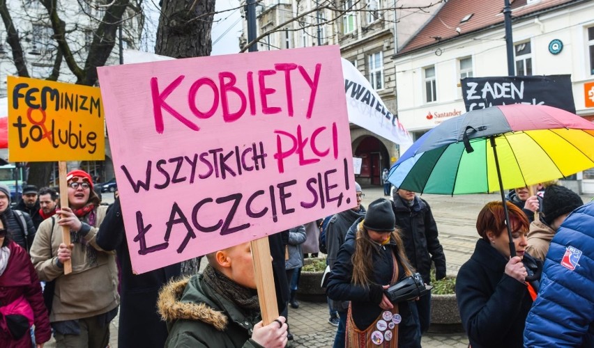 Ulicami Bydgoszczy już czwarty raz przeszła Manifa: w...