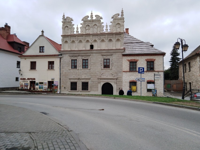 Koronawirus opóźnia remont obiektów muzeum nadwiślańskiego w Kazimierzu Dolnym. Zobacz zdjęcia   