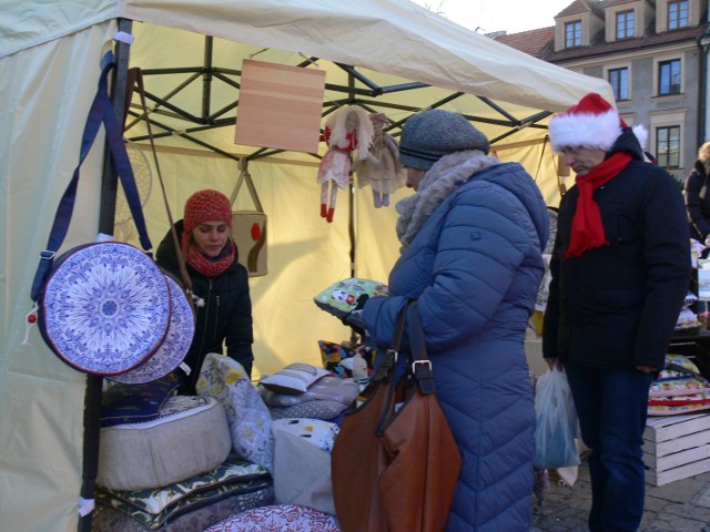 Po raz pierwszy swoją ofertę do Sandomierza przywiozła Teresa Pitra z Siedleszczan, w gminie Baranów Sandomierski, która zaproponowała ekologiczne prezenty pod choinkę.