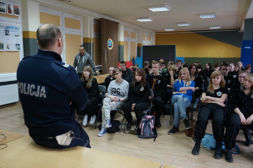 Kłobuck: Policja spotkała się z młodzieżą