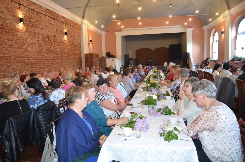 Mieszkanki Czerniejewa wspólnie uczciły Dzień Matki [FOTO, VIDEO]